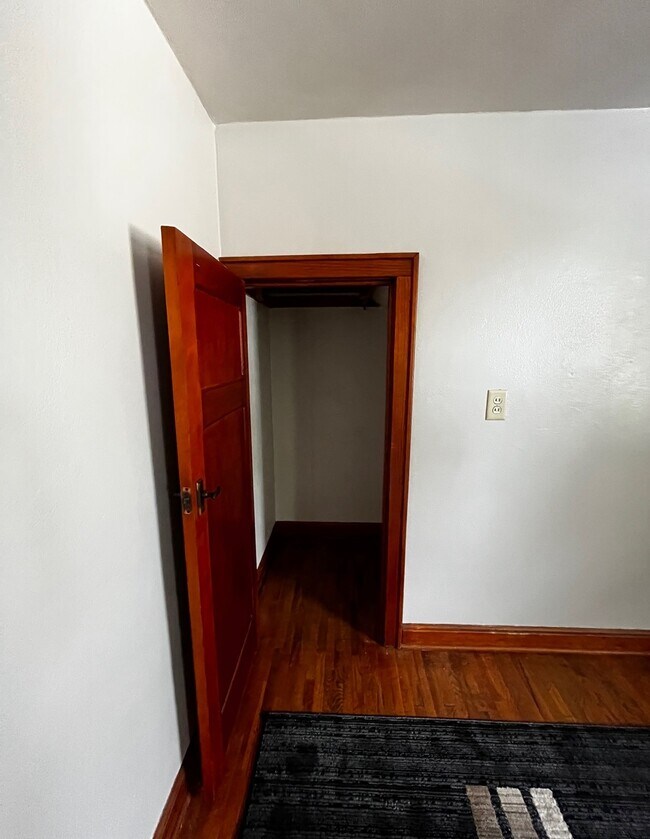 Photo - 257 Ledgeview Ave Unit 257 Ledgeview - Upper 2bd