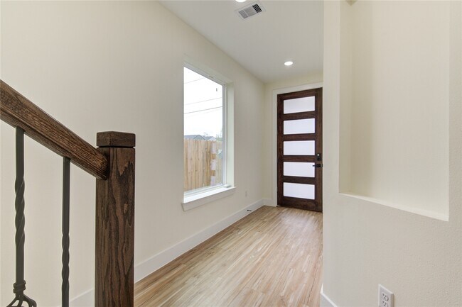 Photo - 4308 Alice St