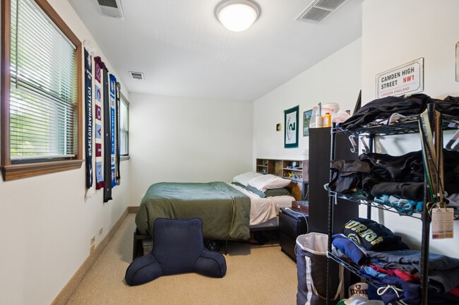 Photo - 1413 W Oakdale Ave Unit 3F
