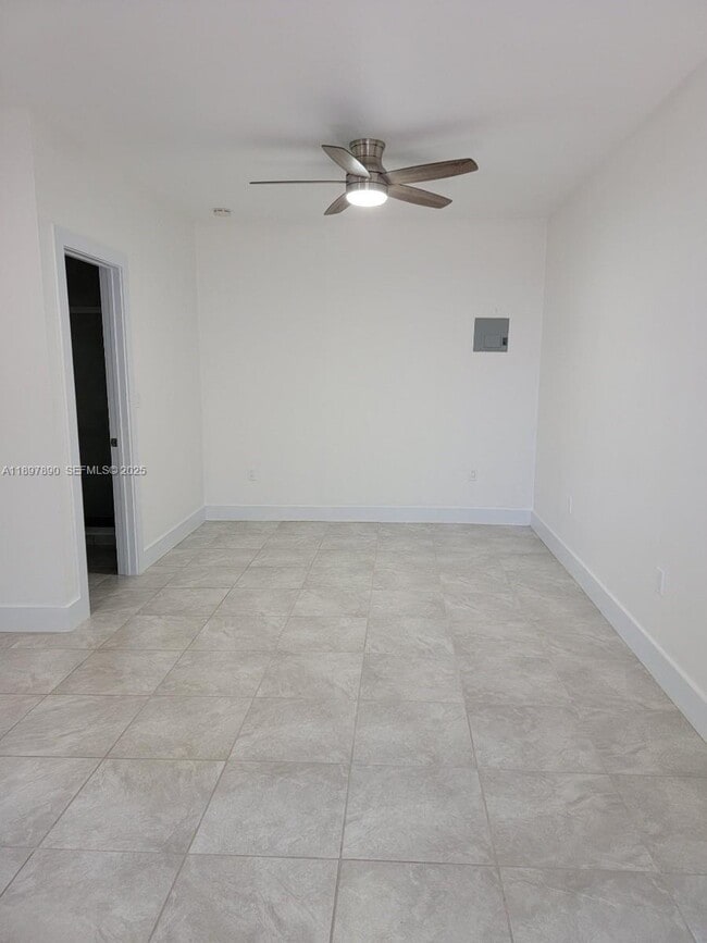 Photo - 5162 SW 157th Ct Unidad 0