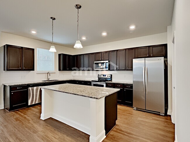 Photo - 4328 Longfellow Dr