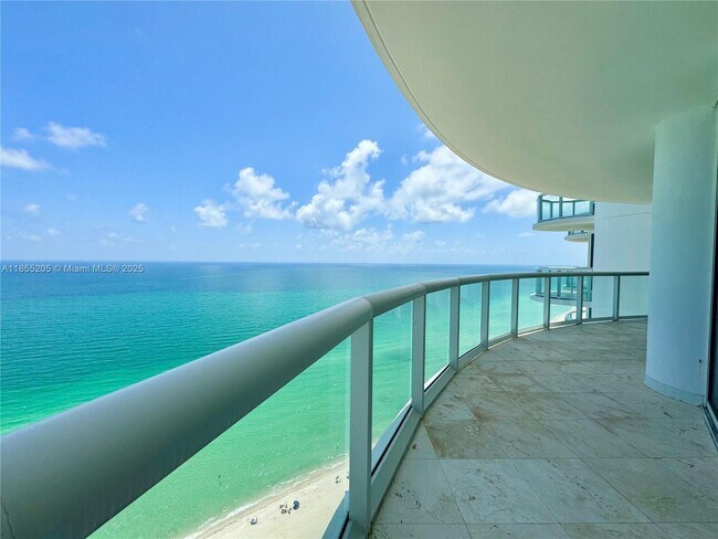 Building Photo - 6365 Collins Ave Unit 2802 Rental