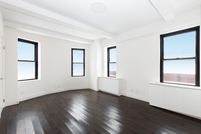 Photo - 230 Riverside Dr