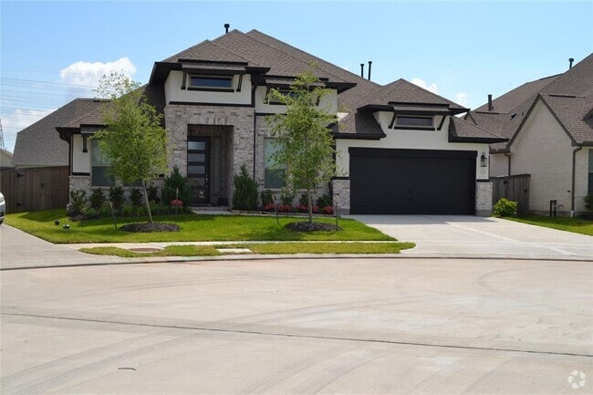 Building Photo - 2721 Lakeside Shr Dr Rental