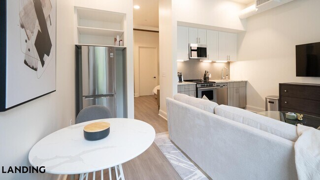 425 20th St S Unit 202