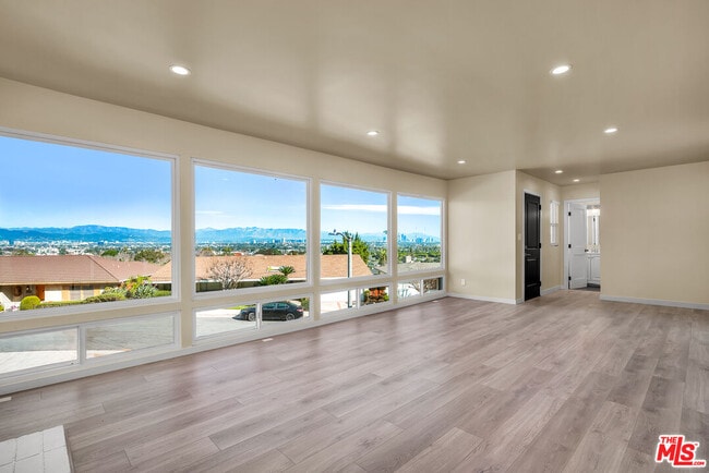 Photo - 5324 Weatherford Dr