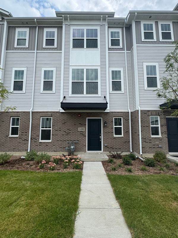 Building Photo - 1490 Blaine St Rental