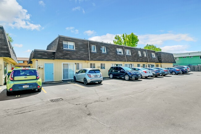 Villa Chateau Apartments