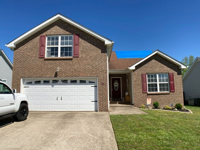 $1800 3 Bedrooms 2.5 Bath Brick Home with ... - $1800 3 Bedrooms 2.5 Bath Brick Home with ...