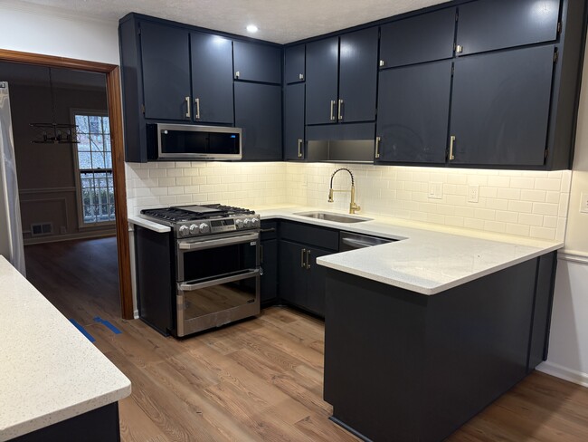 Photo - 807 Oak Bridge Ln