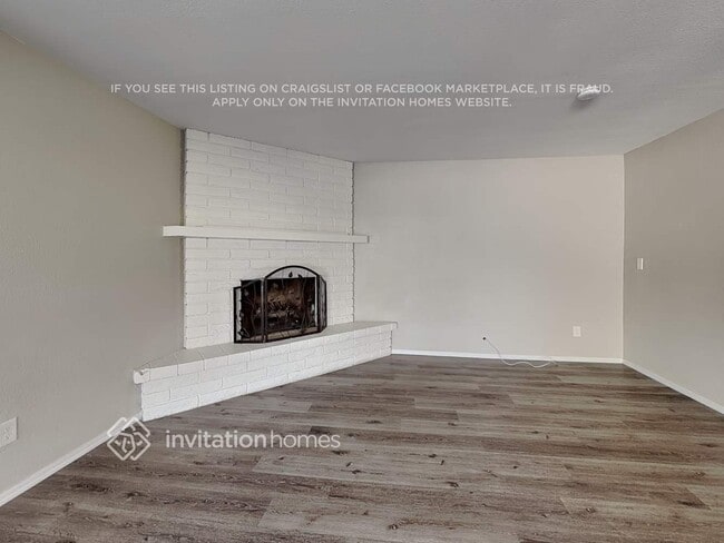 Photo - 1624 W Behrend Dr