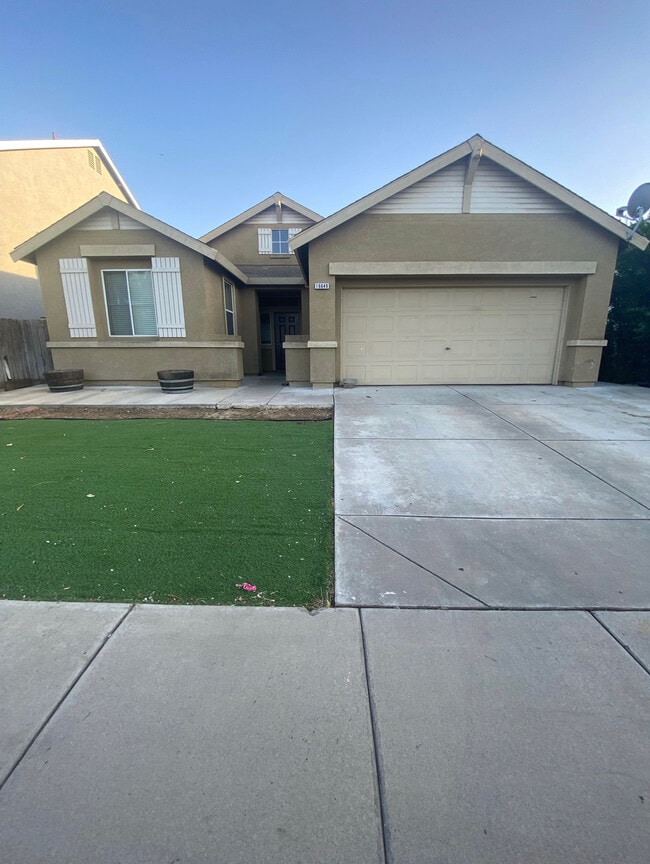 Photo - 16649 Emerson Ct House