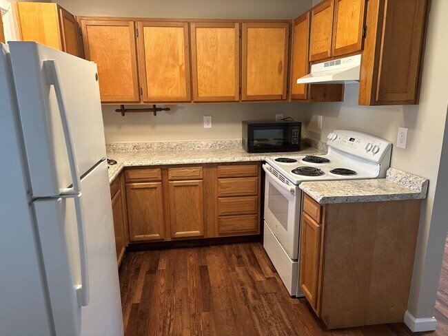 Photo - 3204 Deer Path Cir