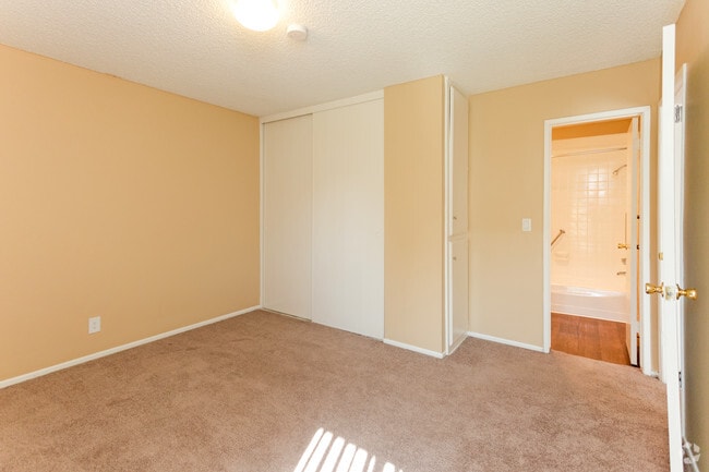 1BR, 1BA - Bedroom
