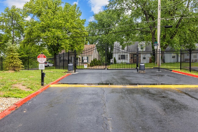 Jenn Station Apartments