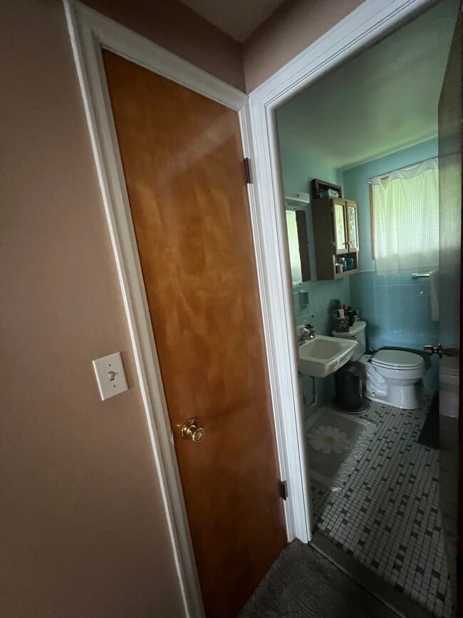 Photo - 34 E Drullard Ave