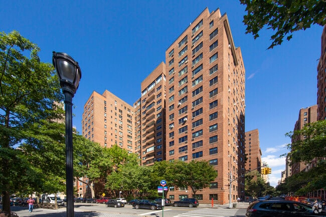 Photo - Schwab House