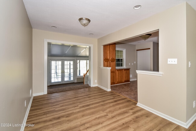 Photo - 6201 W Pages Ln