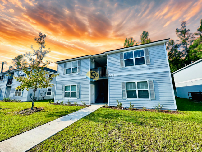 Building Photo - BEAUTIFUL 2/2 BOTTOM FLOOR Unit 102 Rental