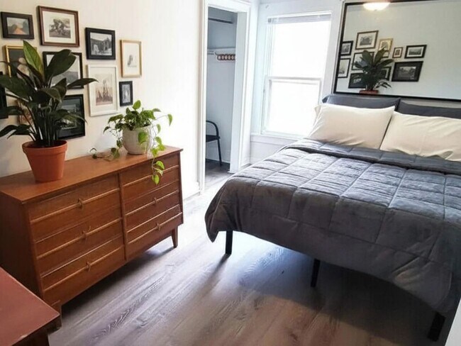 112 Hudson St Unit 1