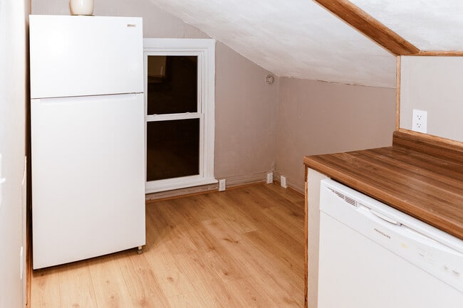 Photo - 327 S Adams St Unit B