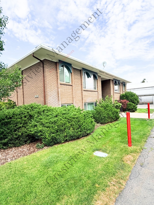 Photo - 549 Stringham Ave Unit B