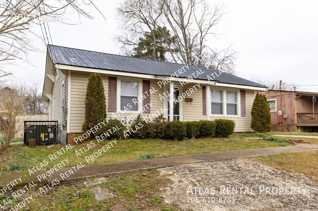 Photo - 309 Owens St