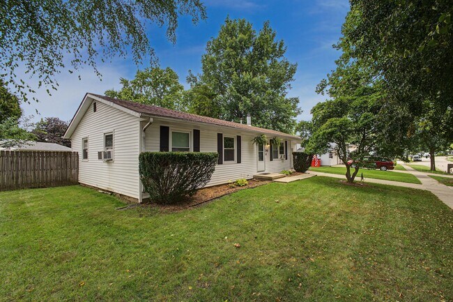 Photo - 2412 Southwood Dr