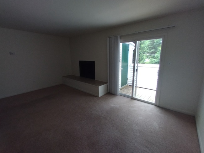 Building Photo - 600 Reusens Rd Rental