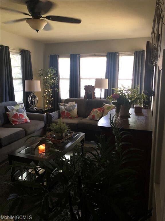 Photo - 55 Thompson Blvd