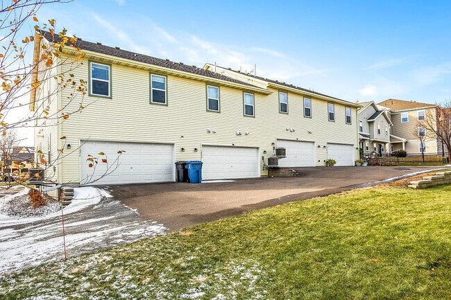 Photo - 1010 Van White Memorial Blvd