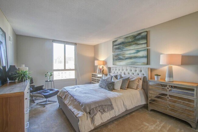 Photo - 4450 S Park Ave Unit 409