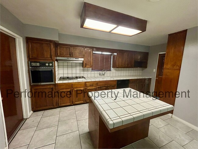 Photo - 3 Bed/2 Bath SE Bakersfield Home w/ RBP & $0 Deposit Option