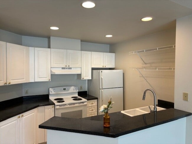 Photo - Bellevue Heights Apartments