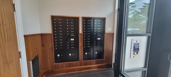 Photo - 425 Lagrange St Unit 206