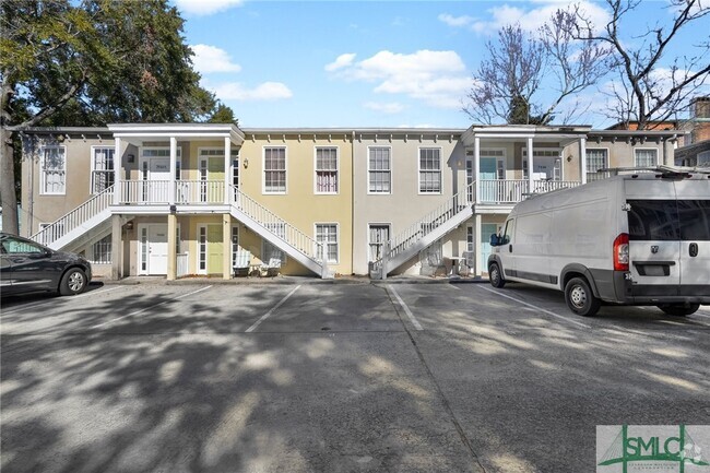 Building Photo - 702 Tattnall St Rental