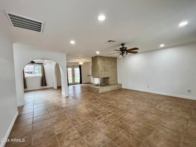 Photo - 2914 N 49th Ave