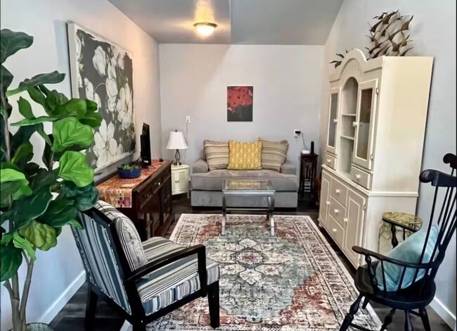 Photo - 1111 10th St S