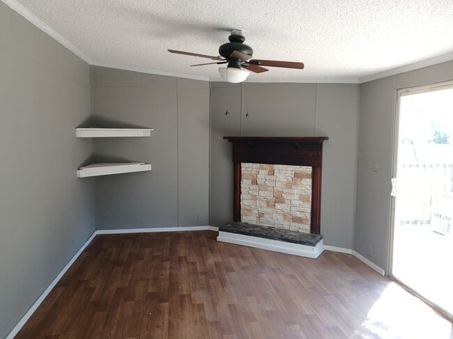 Photo - 1038 Viking Ct