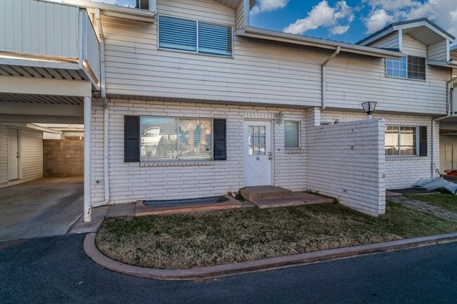 Photo - 781 N Valley View Dr