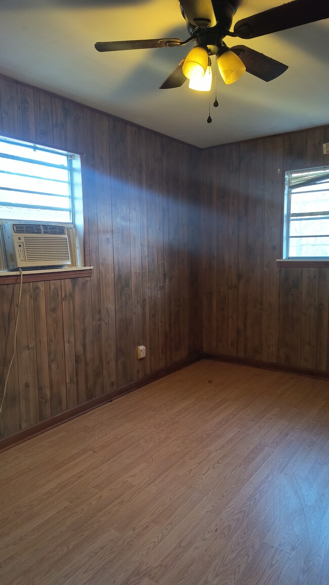 Photo - 5907 Windham Ave