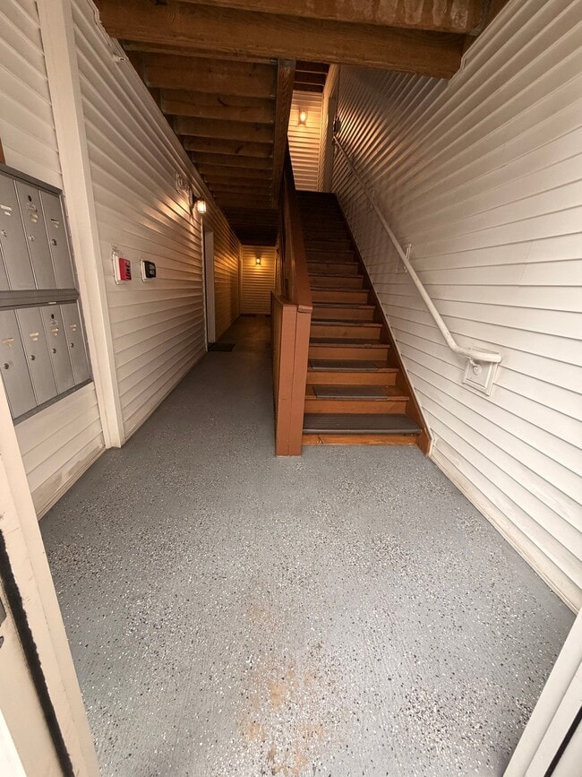 6522 Lake Park Dr Unit 102
