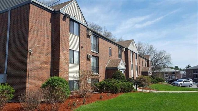 Building Photo - 80 English Village Rd Unit King Richard