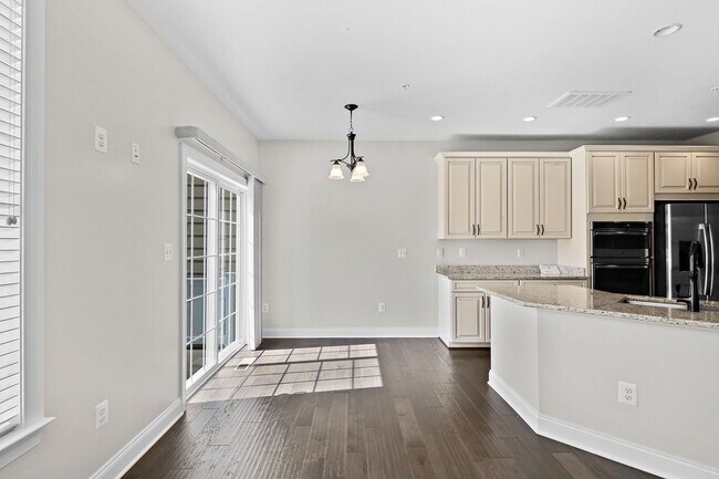 Photo - 2542 Cherry Tree Rd