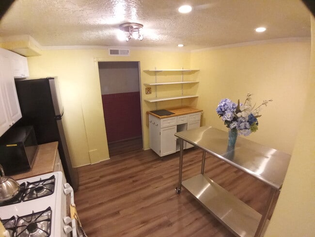 Photo - 1508 Edith Blvd NE