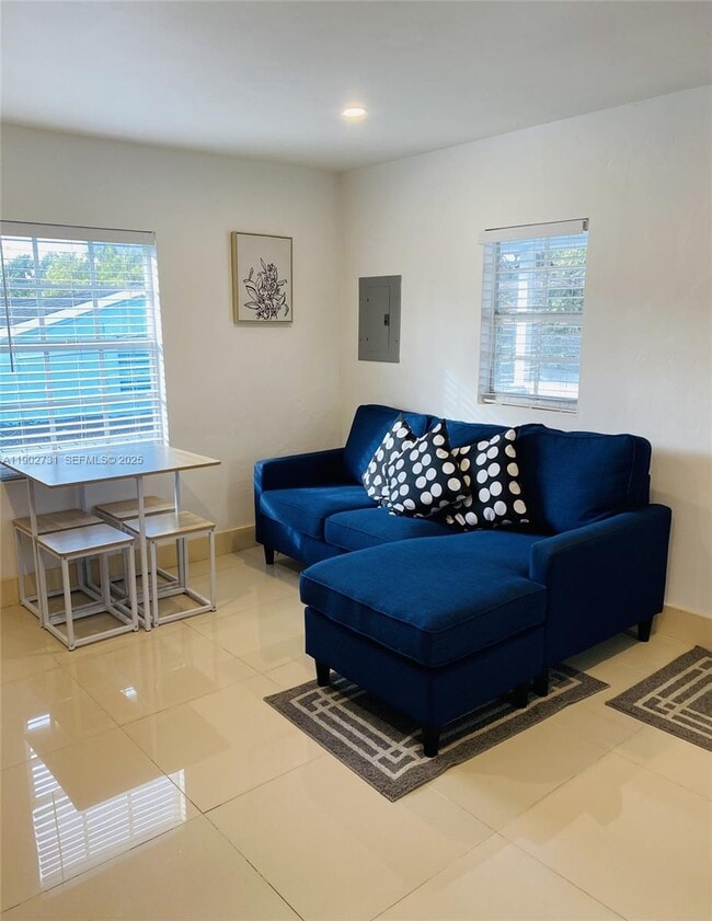 Photo - 227 NW 34th St Unit 3