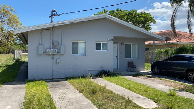 Building Photo - 10250 SW 181st St Rental