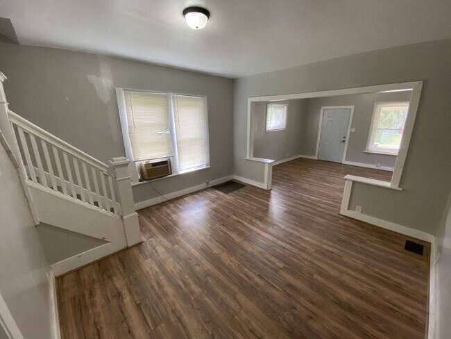 Photo - 1023-1025 Clover St Unit 1025