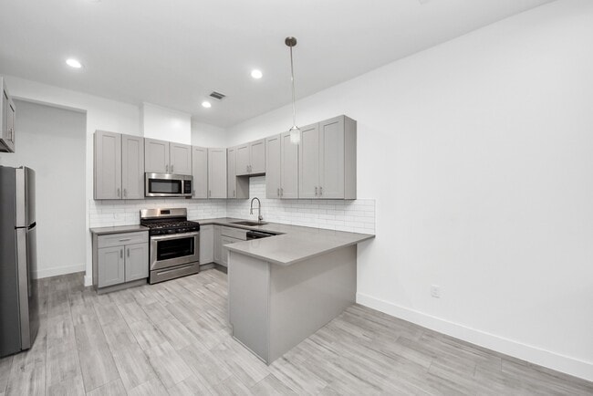 Photo - 7612 Easter St