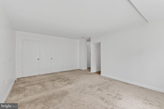 Photo - 1121 Arlington Blvd Unit 348